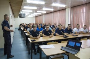 Prowadzący wykład nt. wydarzeń nadzwyczajnych - st. asp. Robert Goliasz