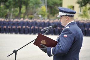 nadinsp. Kamil Bracha odczytuje list od Minister Spraw Wewnętrznych i Administracji