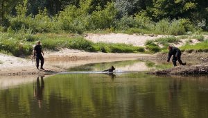 Ćwiczenia obrończe nad wodą