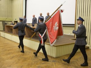 Policjanci rozpoczynają szkolenie