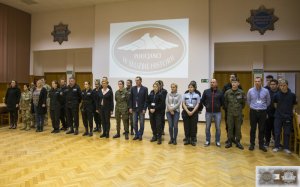 Centrum Szkolenia Policji gościło laureatów II stopnia konkursu „Policjanci w służbie historii”. Byli to uczniowie policyjnych klas mundurowych z rejonu całej Polski. Przez kilka dni poznawali namiastkę codziennego funkcjonowania Centrum. Laureaci odwiedzili również Komendę Główną i Stołeczną Policji.