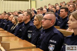 Uroczyste zakończenie szkolenia zawodowego podstawowego - aula Centrum Szkolenia Policji.