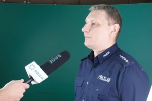 W Centrum Szkolenia Policji zakończyła się ostatnia w tym roku edycja kursu specjalistycznego dla oficerów prasowych w zakresie wykonywania działalności prasowo-informacyjnej Policji. Dwunastu policjantów doskonaliło swoją wiedzę z zakresu współpracy z przedstawicielami masowego przekazu, zasad skutecznego prowadzenia polityki informacyjnej w Policji oraz kreowania pozytywnego wizerunku formacji.