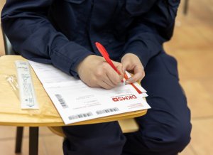 słuchacze podczas akcji pobierania próbek