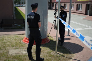 Policjanci ćwiczą udzielanie mediom informacji na miejscu zdarzenia