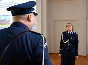 Policjanci w trakcie uroczystości pożegnania Komendanta CSP inp. Anny Jędrzejewskiej Szpak.